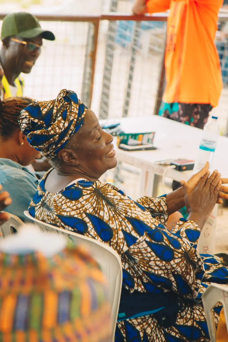 A moment of gratitude at the distribution.